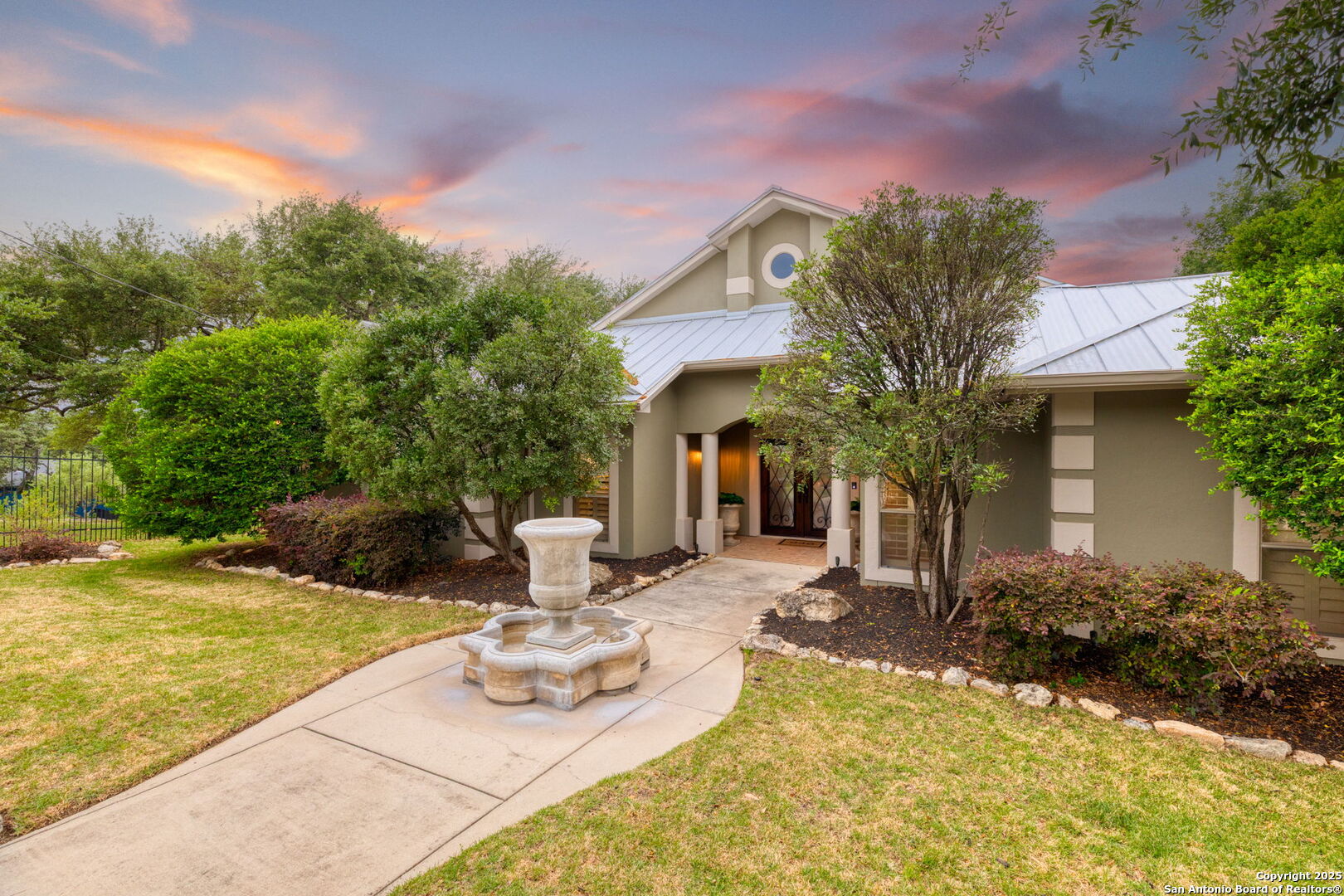 948 Cougar, Canyon Lake, TX 78133 — photo 1