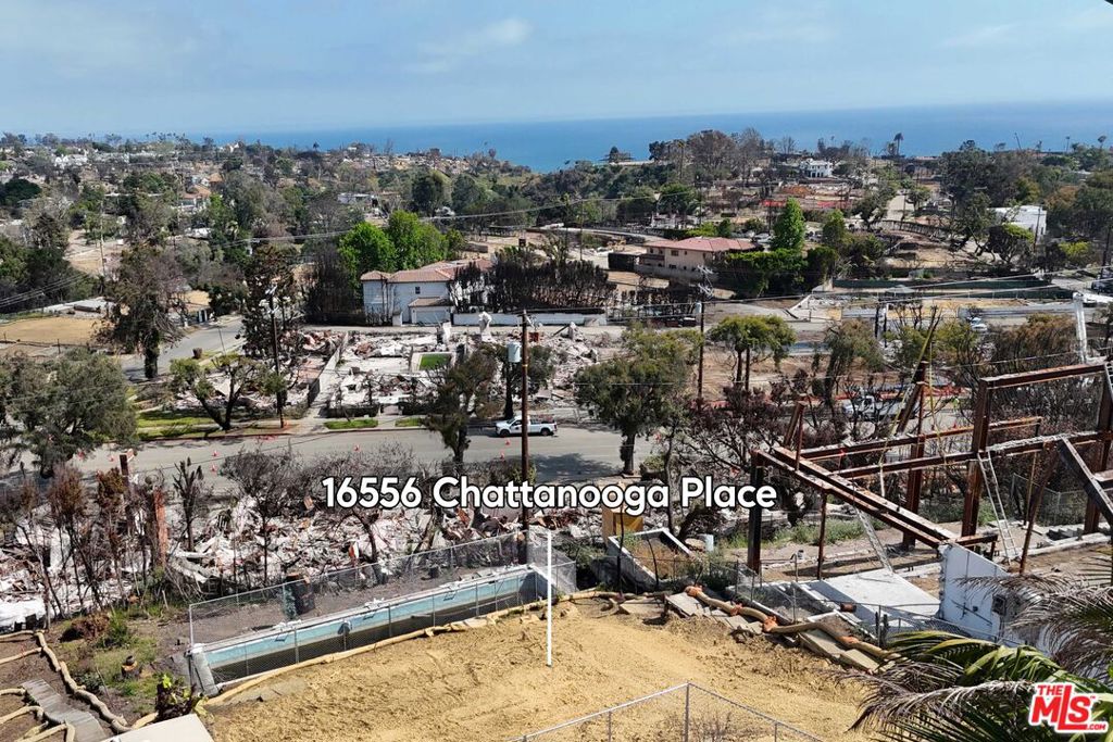 16556 Chattanooga Place, Pacific Palisades, CA 90272 — photo 1