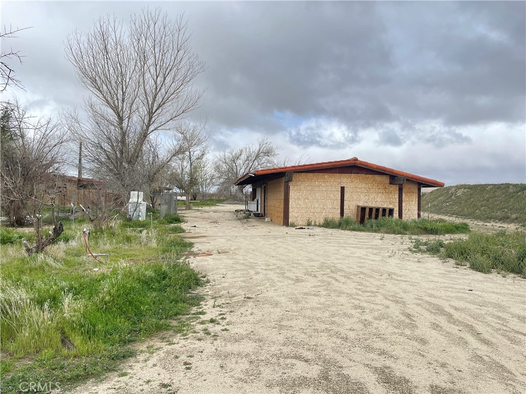 15981 Gaskell Road, Rosamond, CA 93560 — photo 1