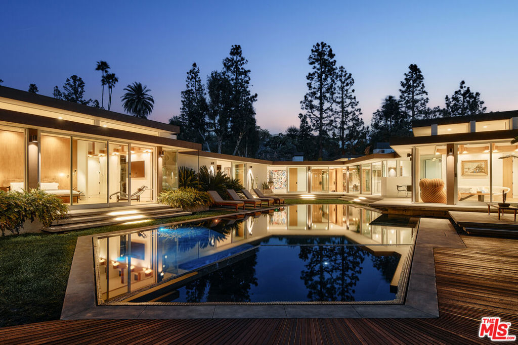 1061 Loma Vista Drive, Beverly Hills, CA 90210 — photo 1