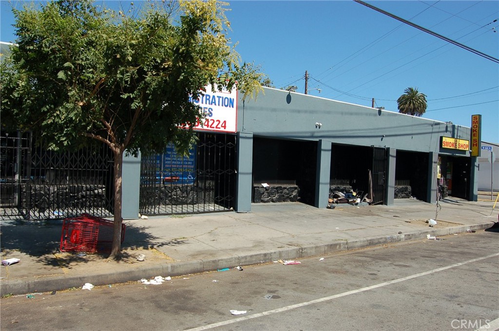 9220 S VERMONT Avenue, Los Angeles, CA 90044 — photo 1