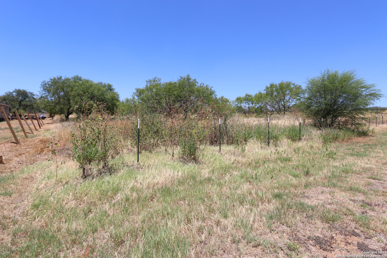 103 County Road 2638, Devine, TX 78016 — photo 1