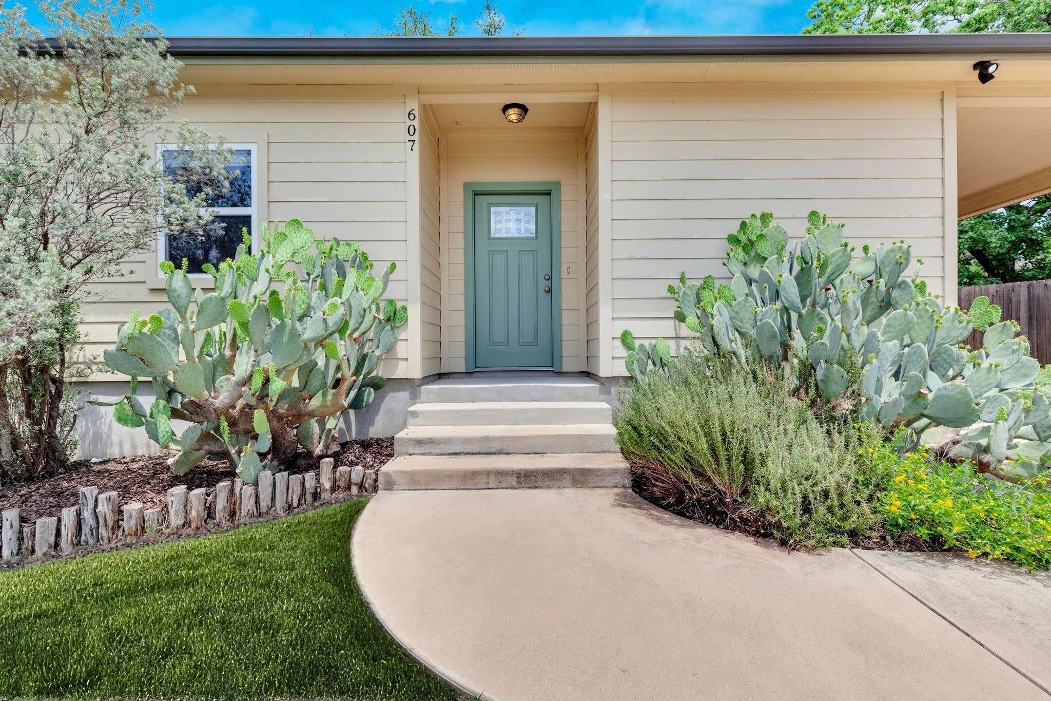 607 5th, Marble Falls, TX 78654 — photo 1
