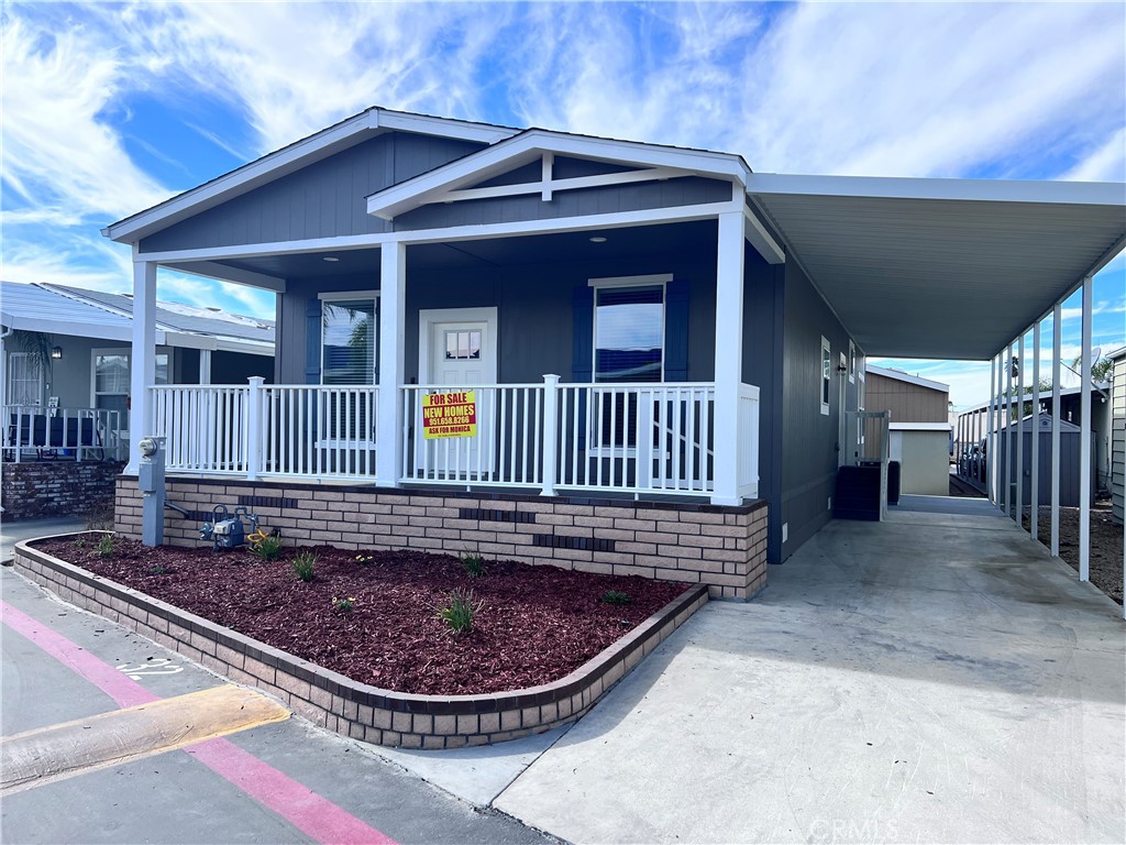 1445 W Florida Avenue 32, Hemet, CA 92543 — photo 1