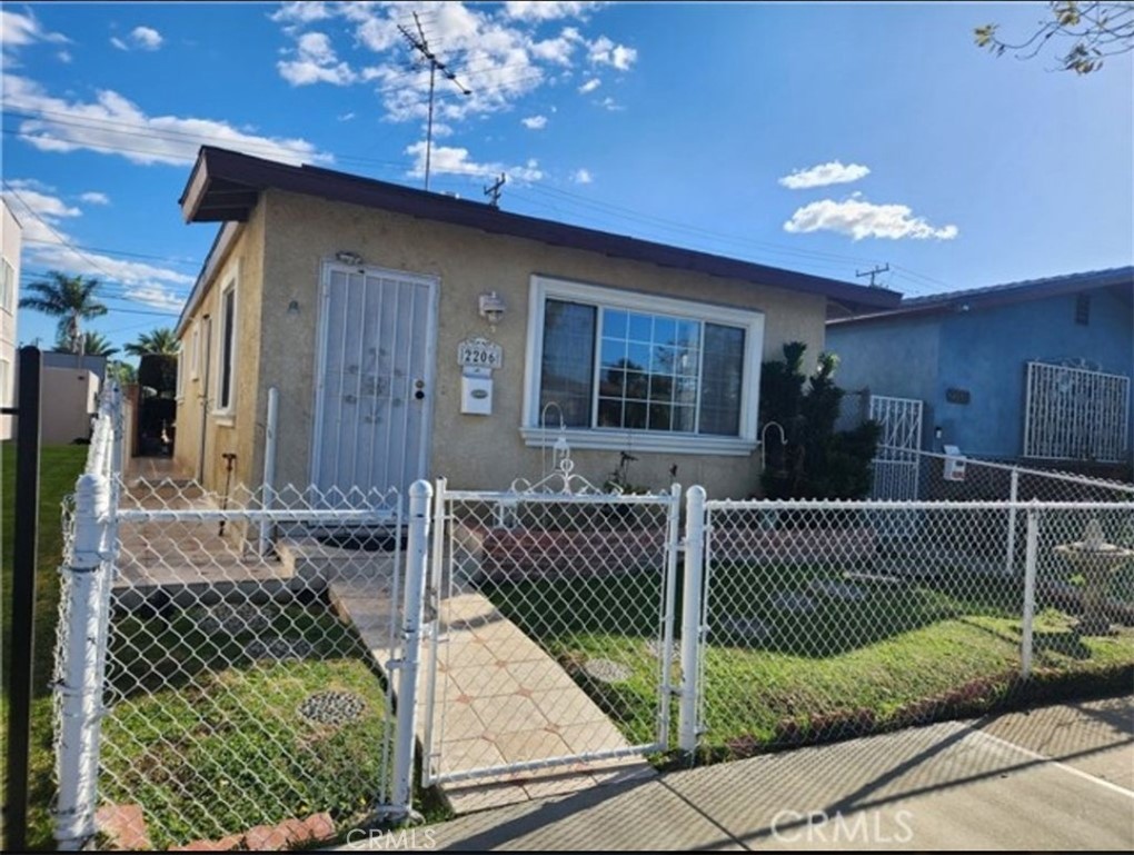 2206 Cowlin Avenue, Commerce, CA 90040 — photo 1