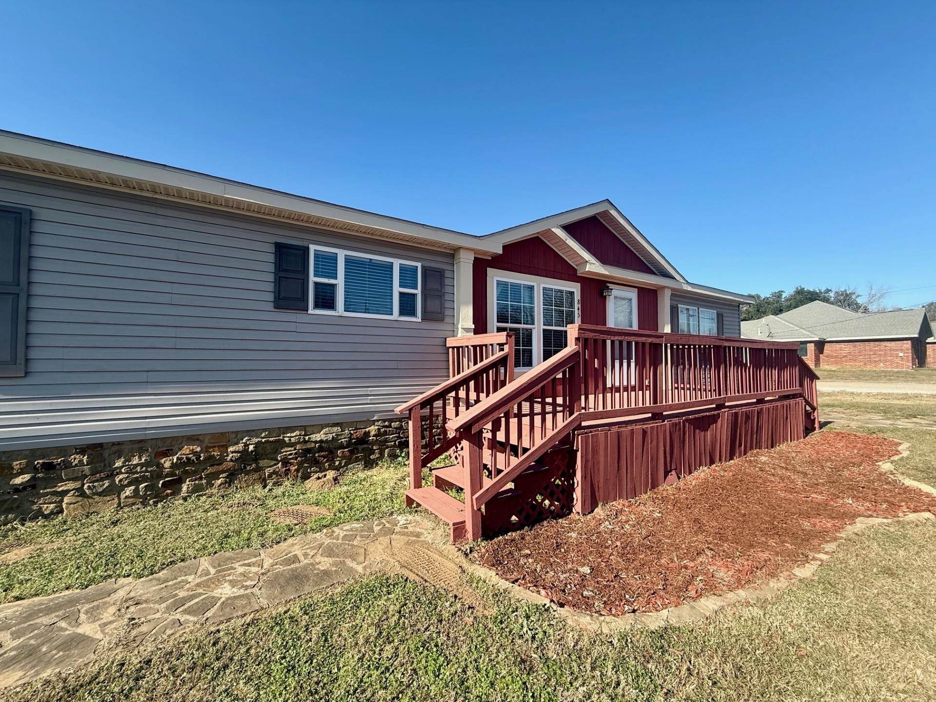 845 Caldwell, Lexington, TX 78947 — photo 1