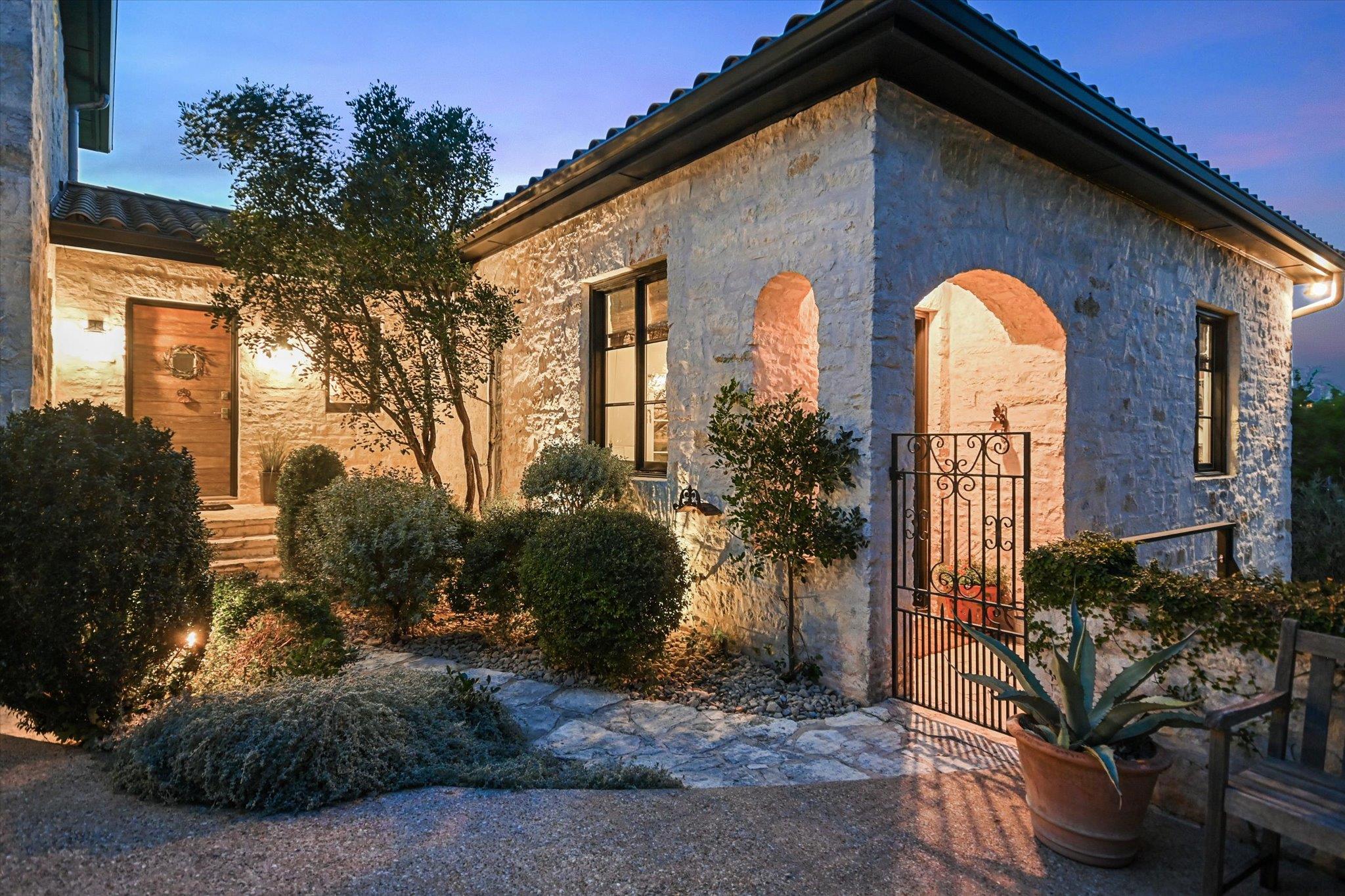 698 Windsong, West Lake Hills, TX 78746 — photo 1