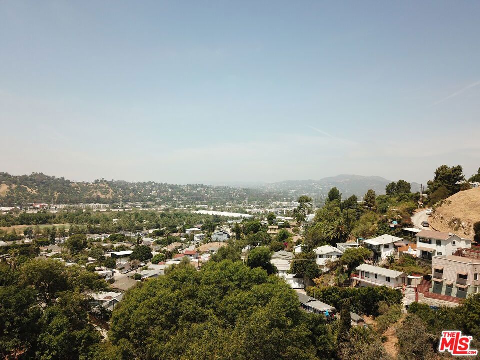 1526 N Cliff Drive, Los Angeles, CA 90065 — photo 1