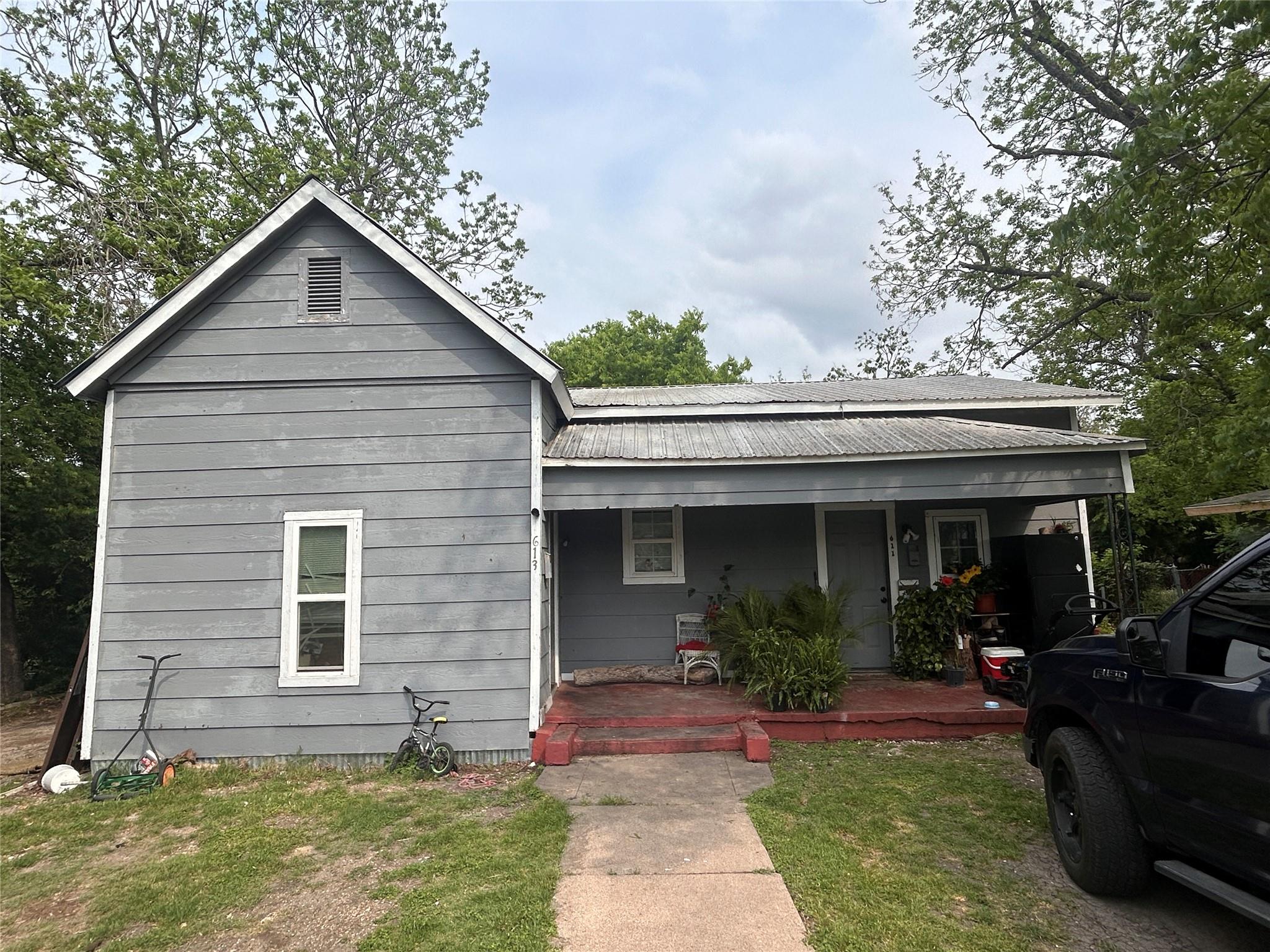 611-613 6th, Temple, TX 76501 — photo 1