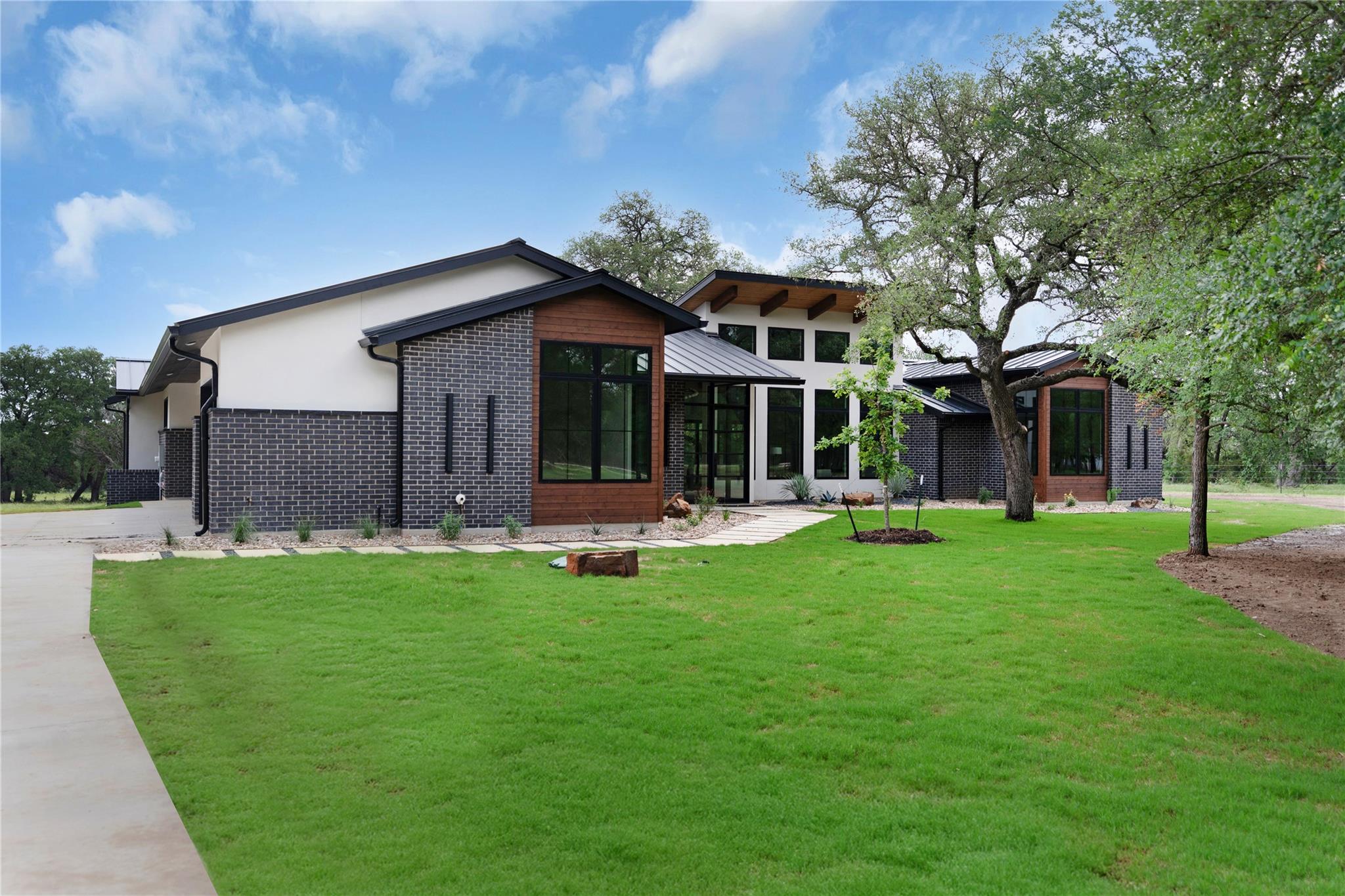 8341 Brewer, Salado, TX 76571 — photo 1