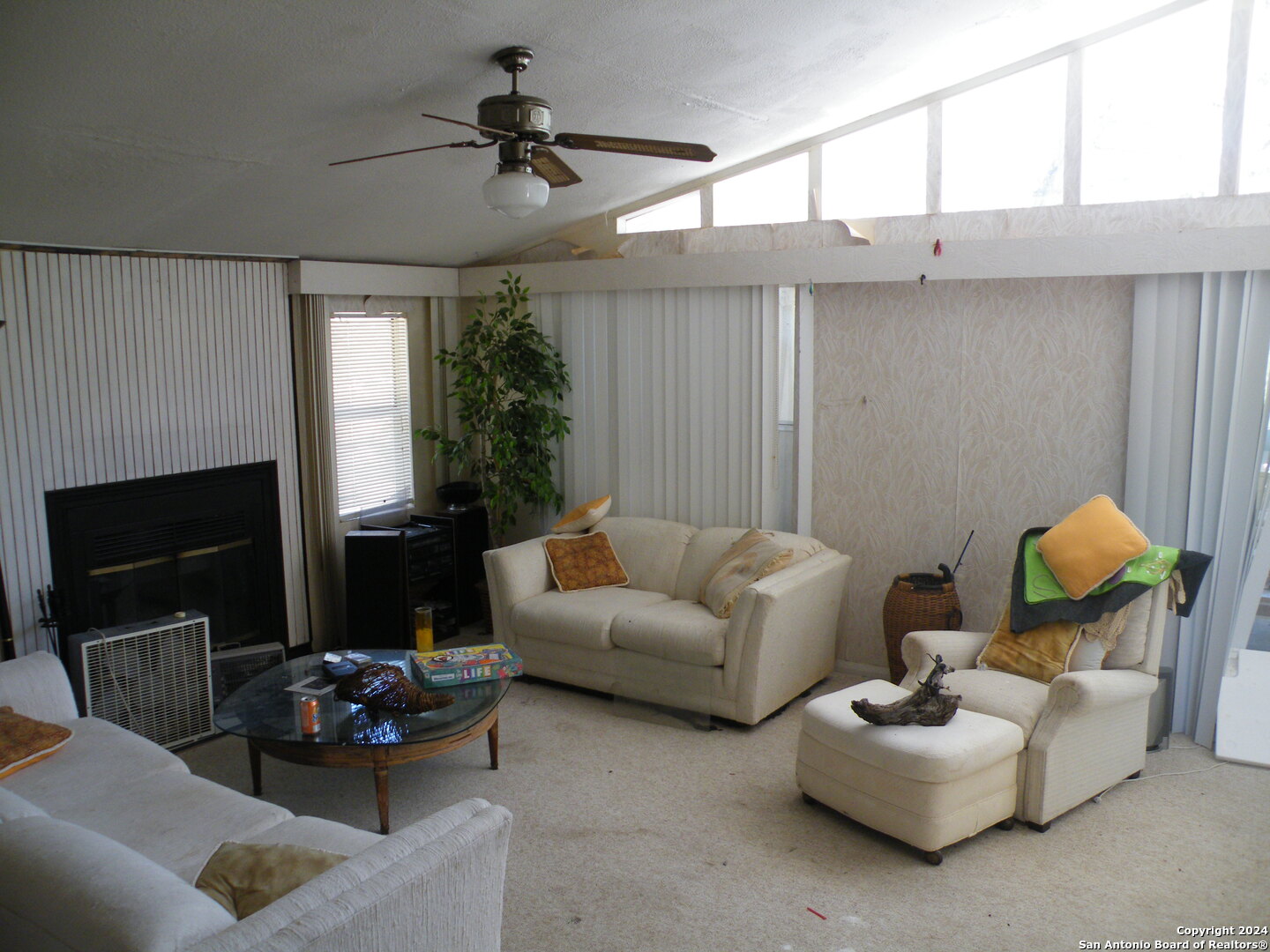 804 BLUFF CREEK RD, Leakey, TX 78873 — photo 1