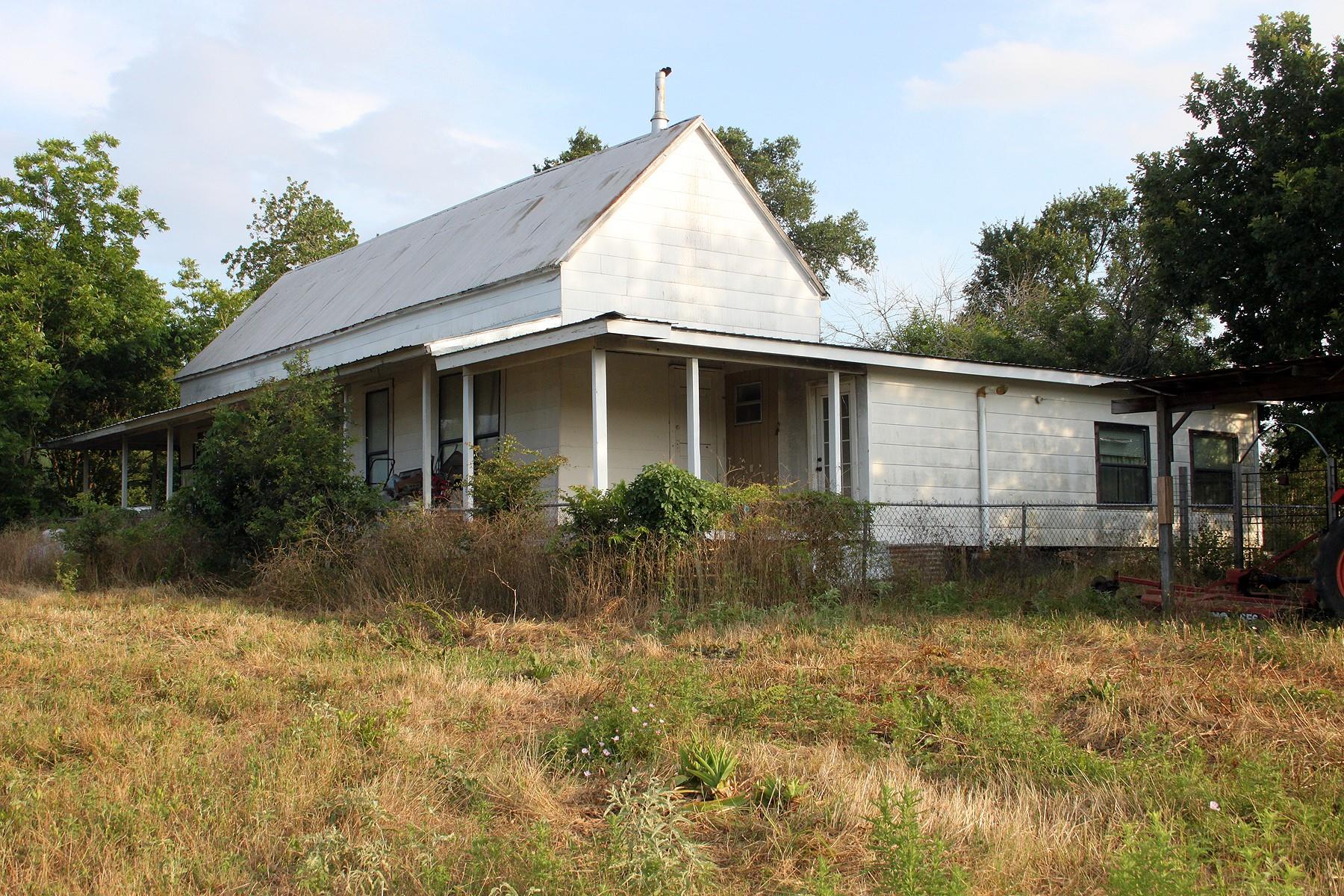 108 Sorrel, Red Rock, TX 78662 — photo 1