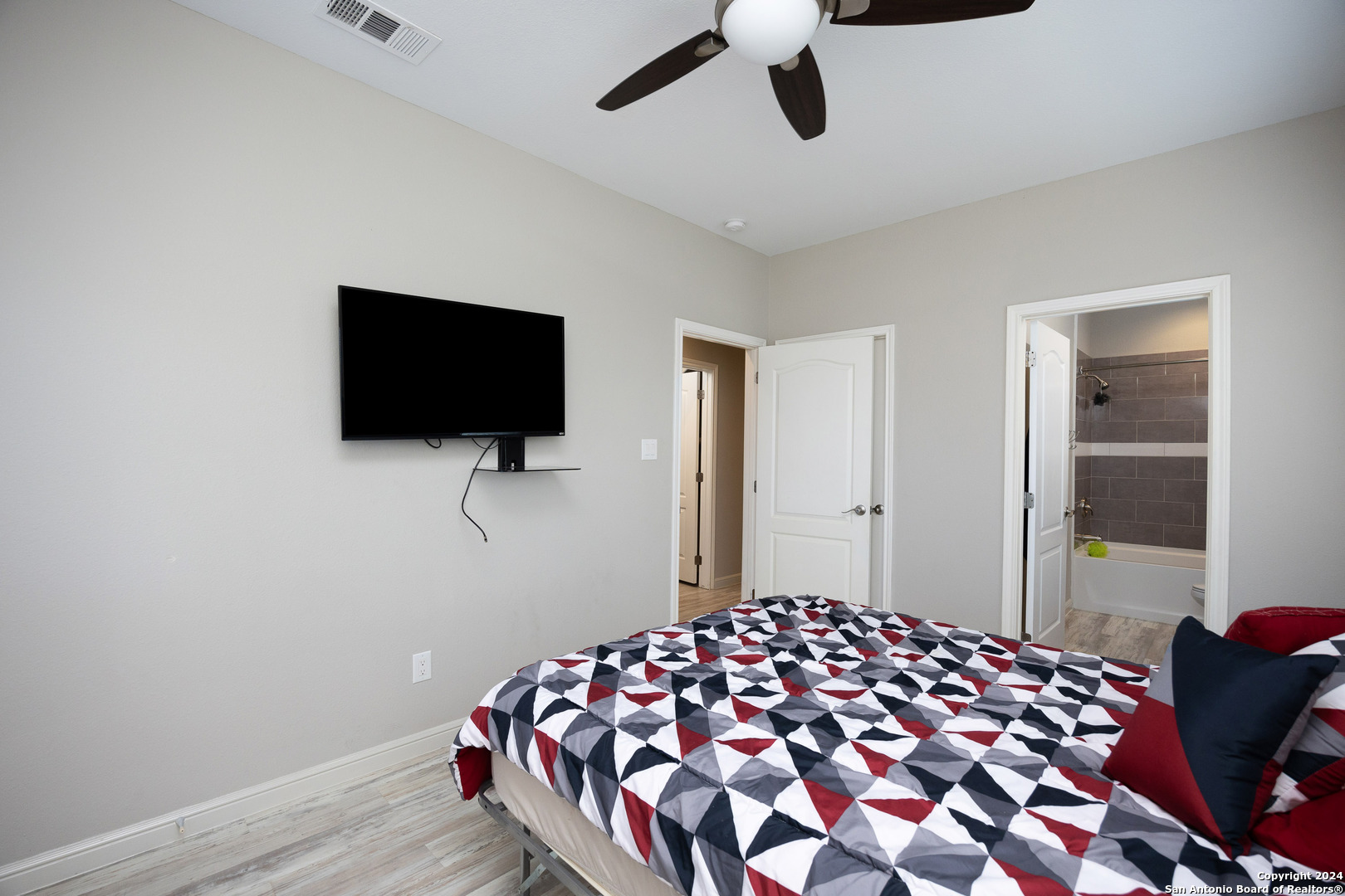 1403 Young, Rockport, TX 78382 — photo 1