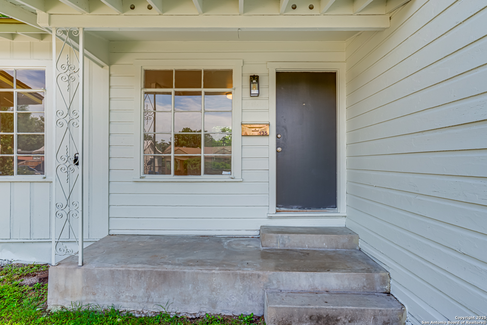 135 Englewood, San Antonio, TX 78213 — photo 1