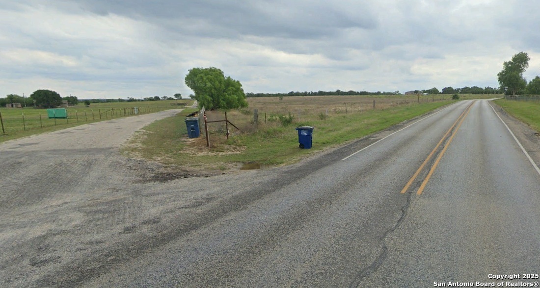 800 Rohlf Road, Seguin, TX 78155 — photo 1