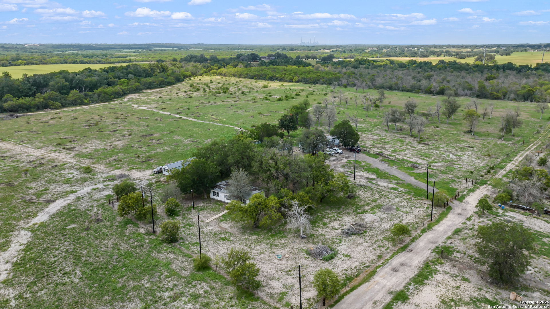 TBD Mendoza LN, Floresville, TX 78114 — photo 1