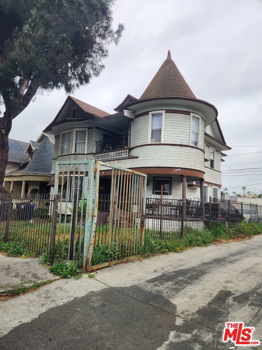 626 E 54th Street, Los Angeles, CA 90011 — photo 1