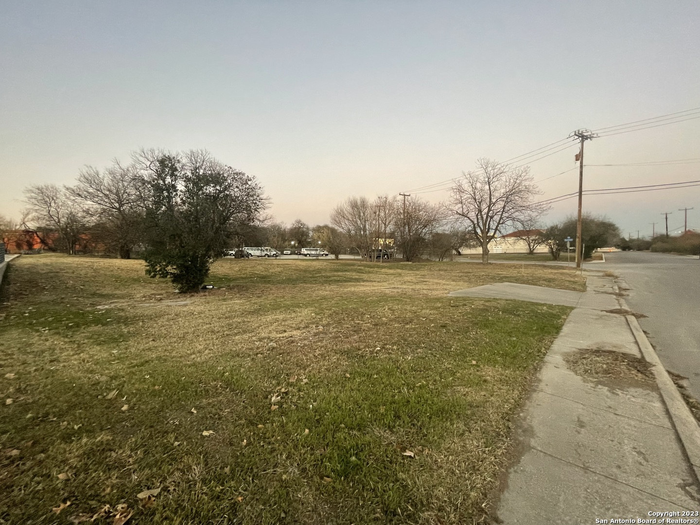 243 WOLFE RD, San Antonio, TX 78216 — photo 1