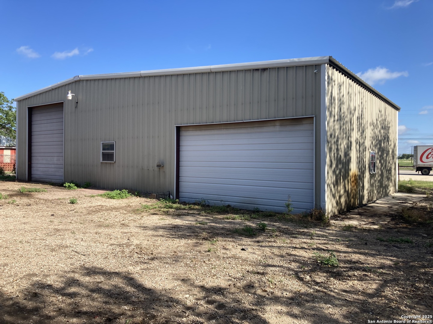 2605 19th, Hondo, TX 78861 — photo 1