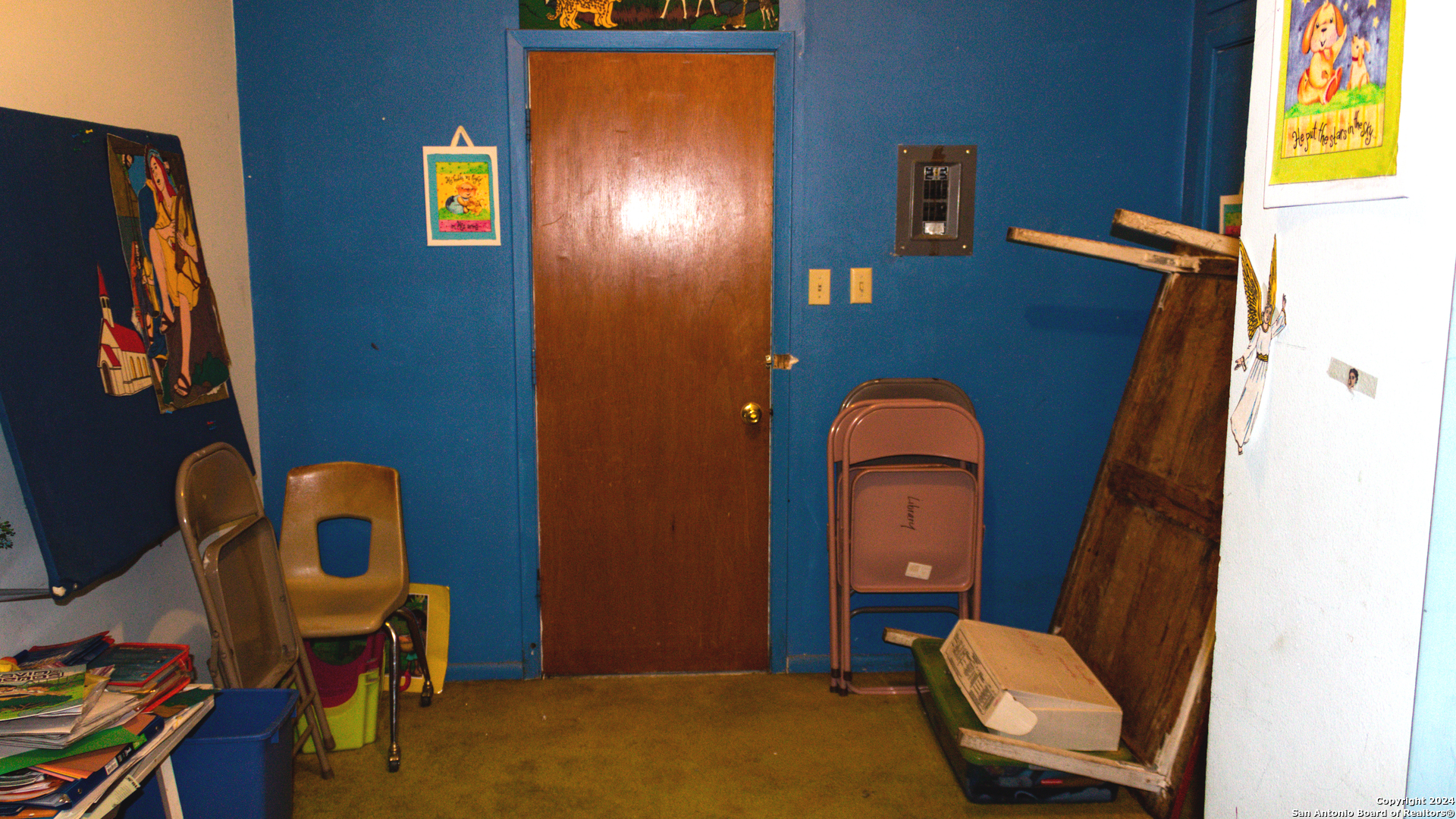 627 High, Uvalde, TX 78801 — photo 1