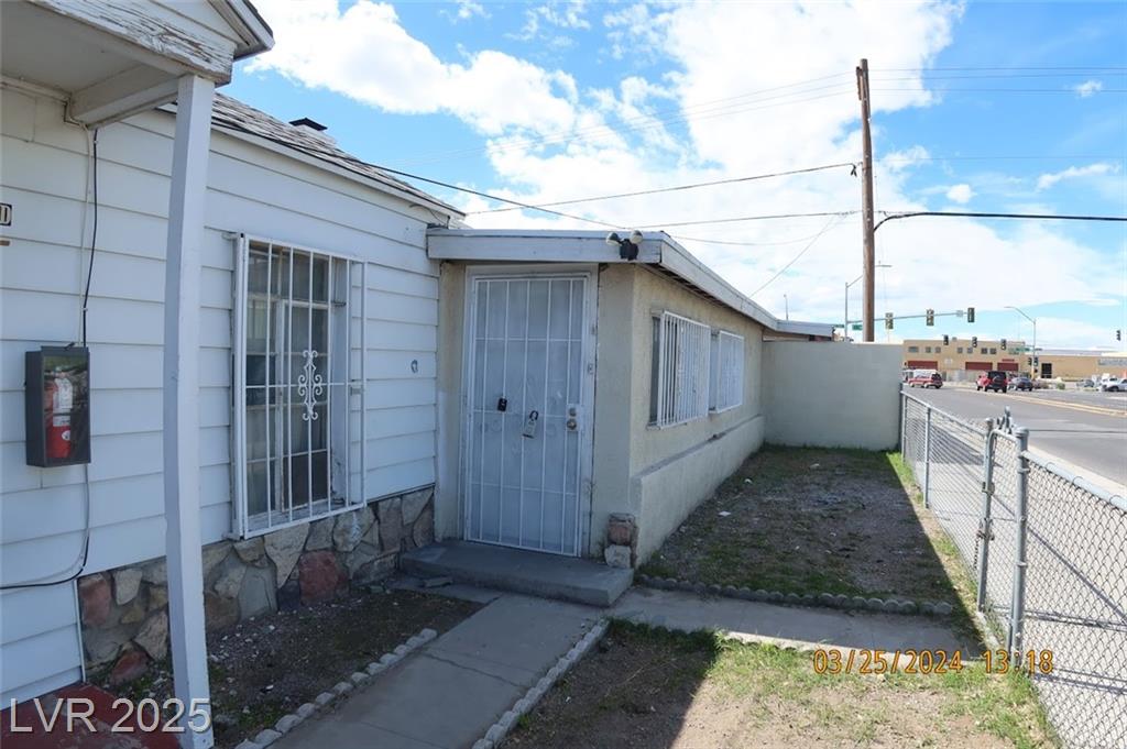 10 East Bonanza Road, Las Vegas, NV 89101 — photo 1