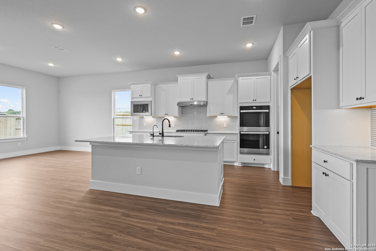 4502 Yoakum Valley, Schertz, TX 78108 — photo 1