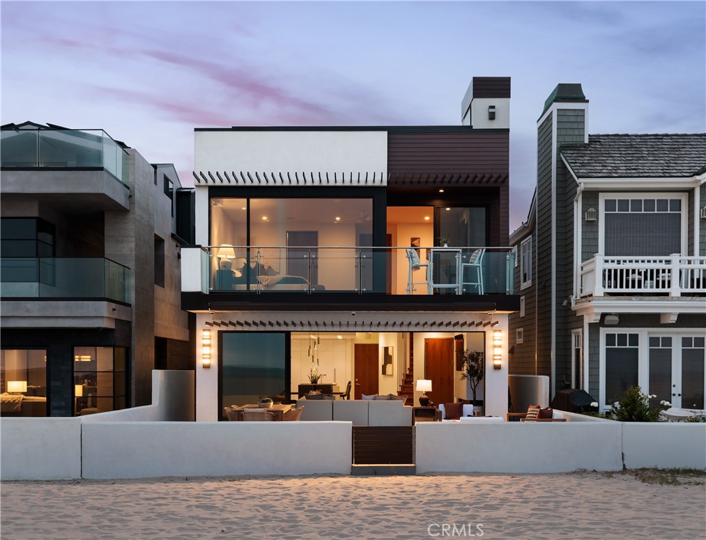 7104 W Oceanfront, Newport Beach, CA 92663 — photo 1