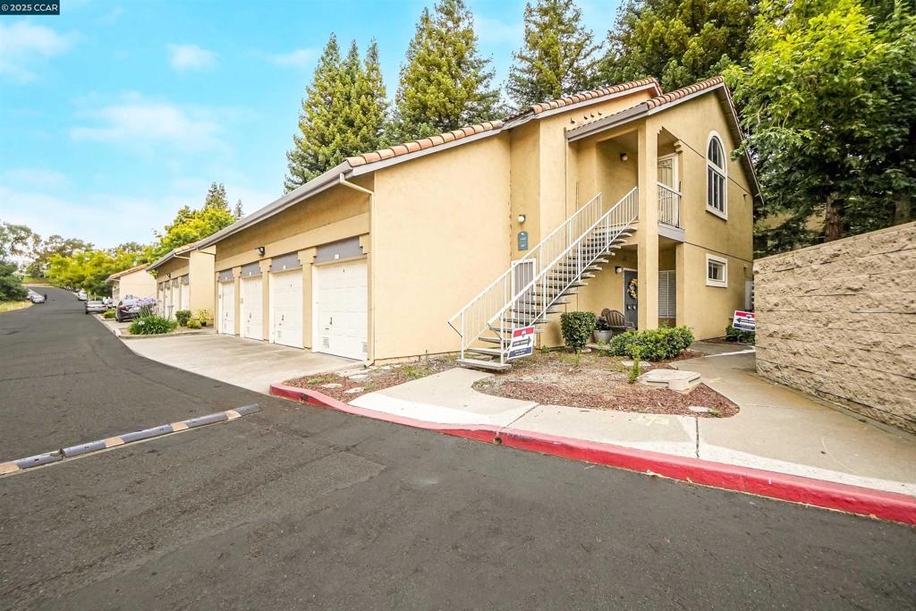 1407 Forest Run, Hercules, CA 94547 — photo 1