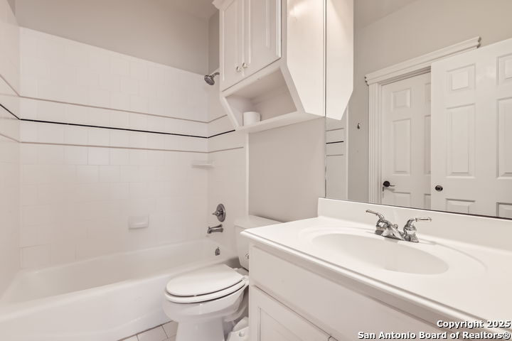 512 Blackjack Oak, Shavano Park, TX 78230 — photo 1