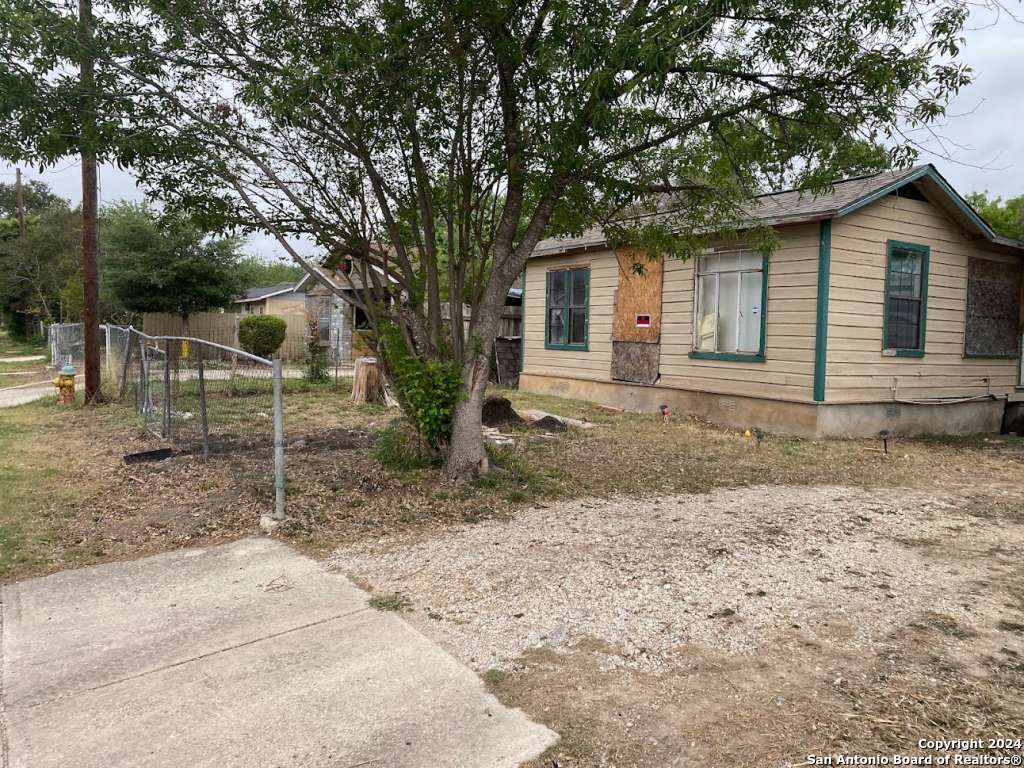1443 SAENZ, San Antonio, TX 78214 — photo 1
