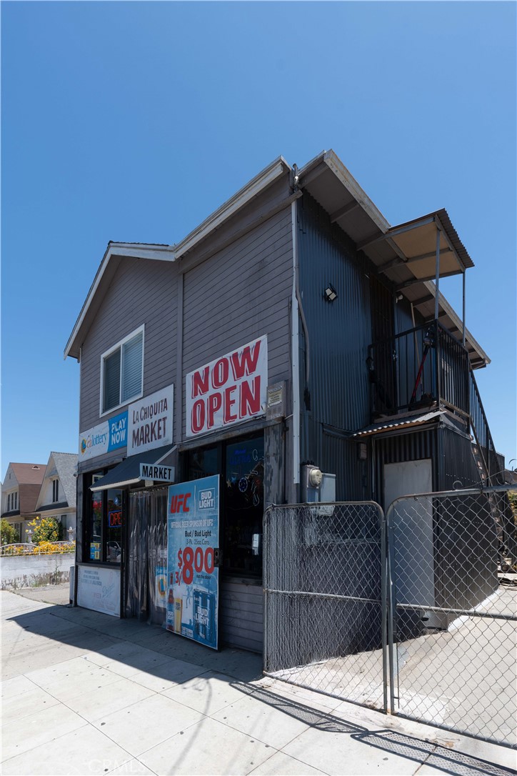 285 W 9th Street, San Pedro, CA 90731 — photo 1
