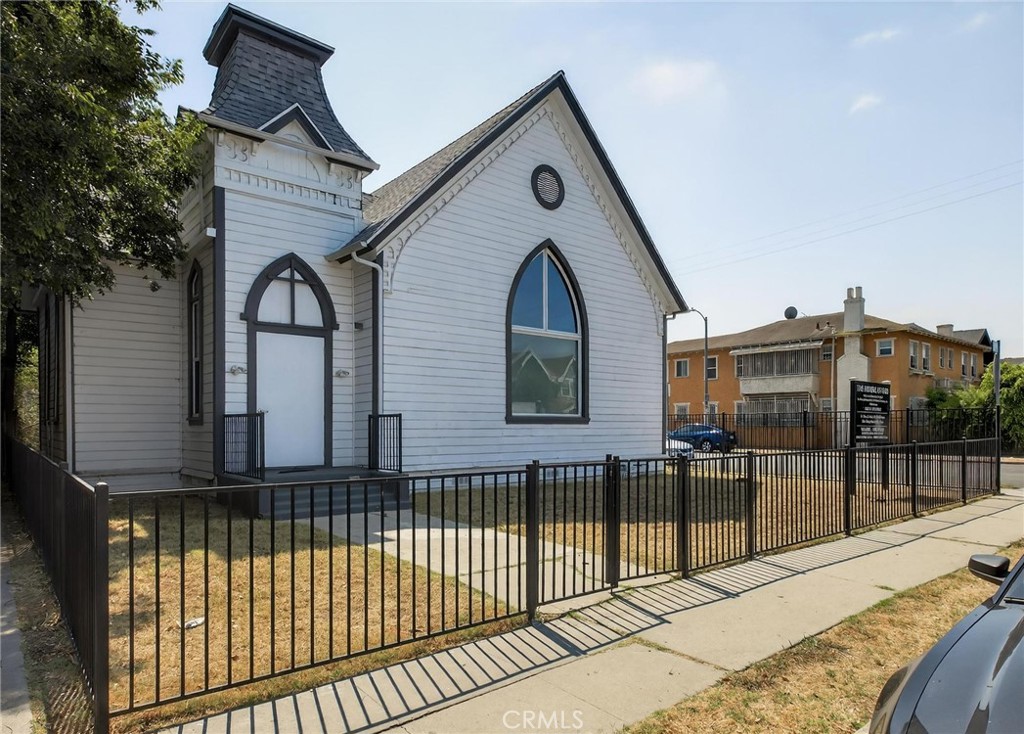 3425 W 15th Street, Los Angeles, CA 90019 — photo 1