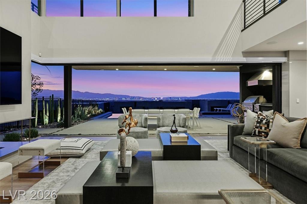 807  Magnum Cliff Court, Henderson, NV 89012 — photo 1