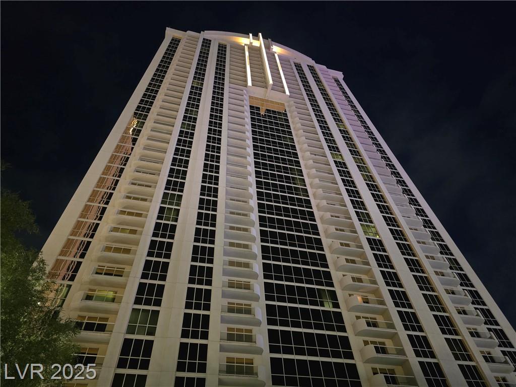 135 East Harmon Avenue, Las Vegas, NV 89109 — photo 1