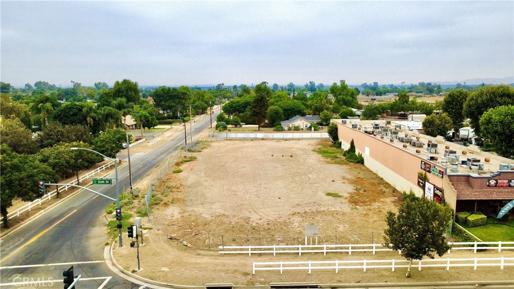 0 6th & Valleyview