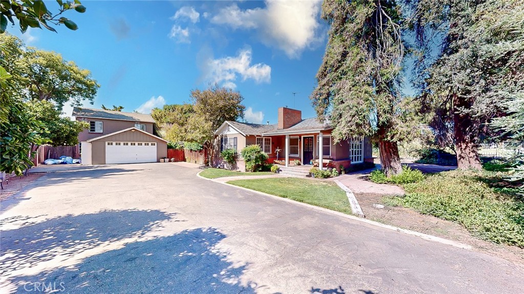 432 E Glenwood Avenue, Turlock, CA 95380 — photo 1