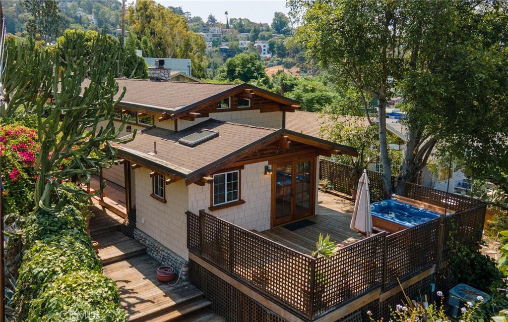 3950 De Longpre Avenue, Los Angeles, CA 90027 — photo 1