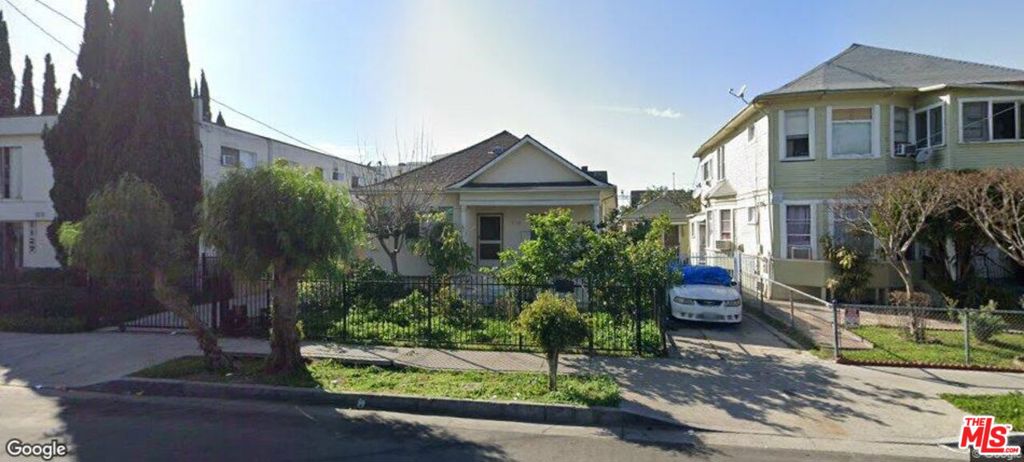 1125 S Kenmore Avenue, Los Angeles, CA 90006 — photo 1