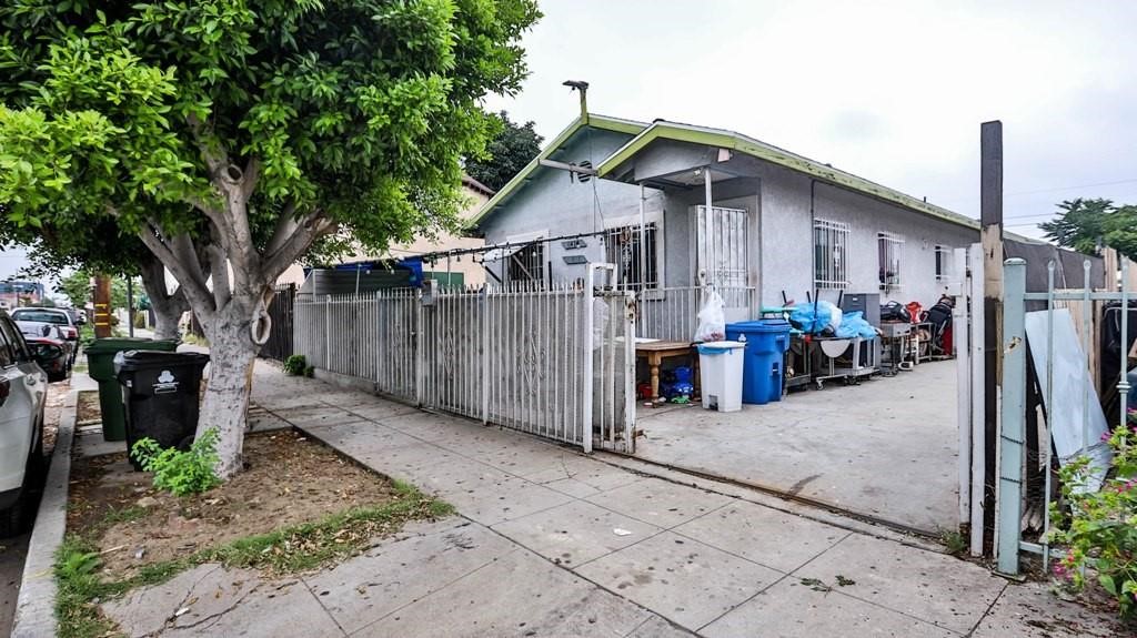 6414 S Hoover Street, Los Angeles, CA 90044 — photo 1