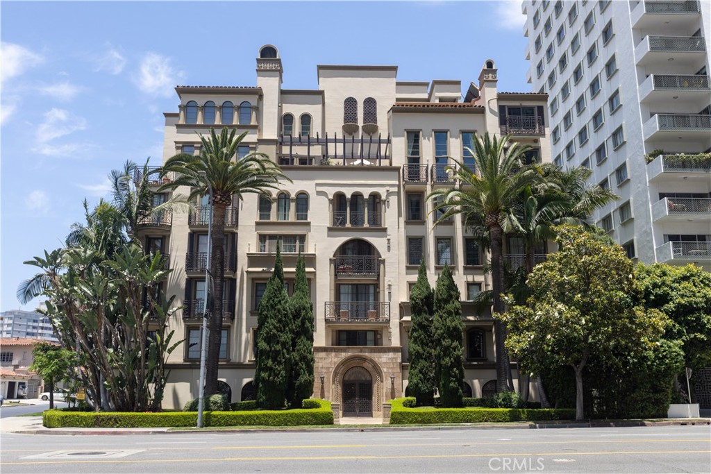 10795 Wilshire Boulevard 402, Los Angeles, CA 90024 — photo 1