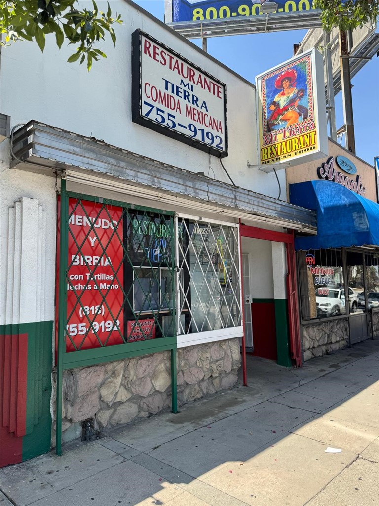 11746 Victory Blvd, North Hollywood, CA 91606 — photo 1