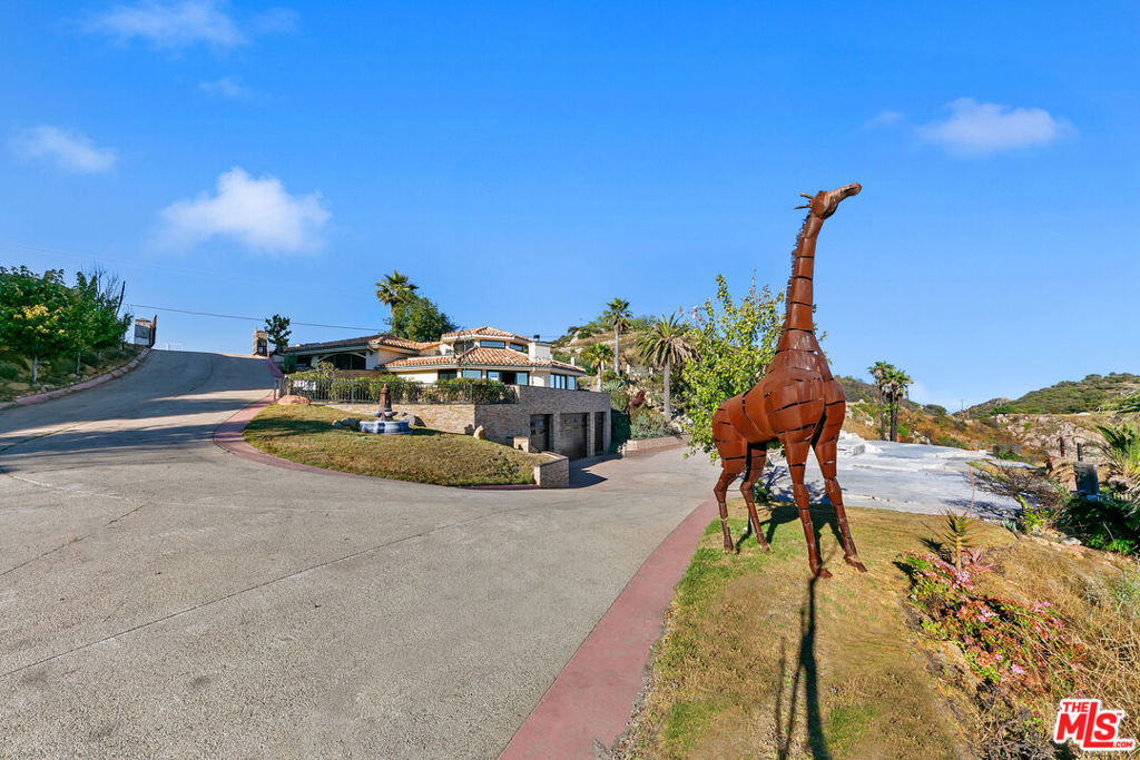 23000 Saddle Peak Road, Topanga, CA 90290 — photo 1