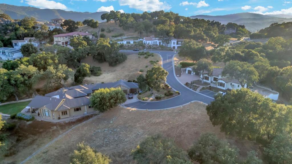 9250 Mahogany, Gilroy, CA 95020 — photo 1