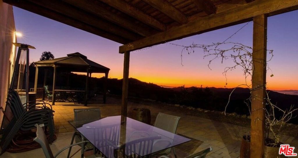11077 Pacific View Drive, Malibu, CA 90265 — photo 1