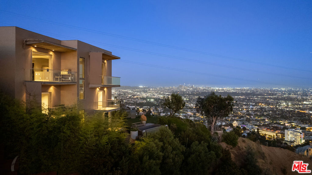 1600 Viewmont Drive, Los Angeles, CA 90069 — photo 1