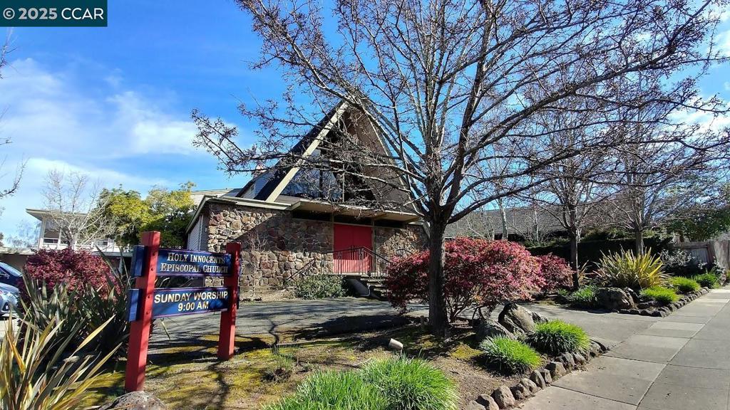 2 Tamalpais Dr, Corte Madera, CA 94925 — photo 1