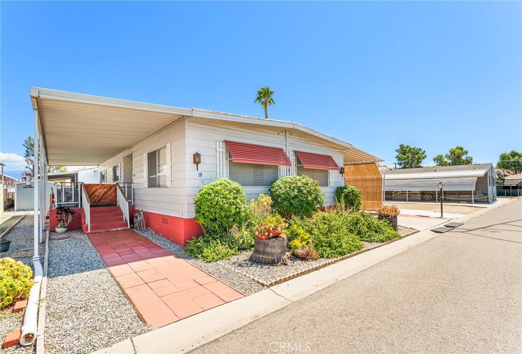 5001 W Florida Avenue 19, Hemet, CA 92545 — photo 1