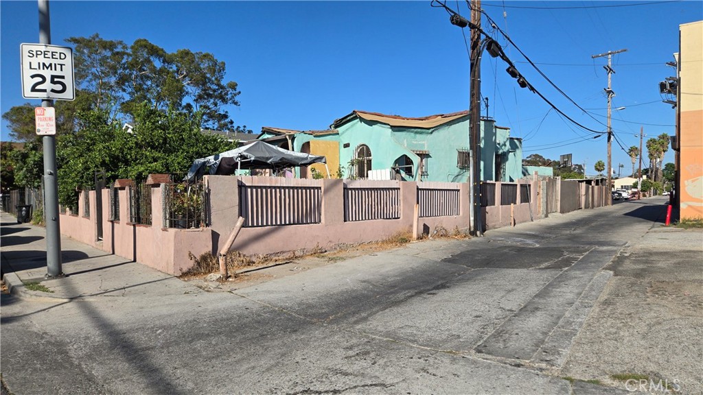 2540 Hauser Boulevard, Los Angeles, CA 90016 — photo 1