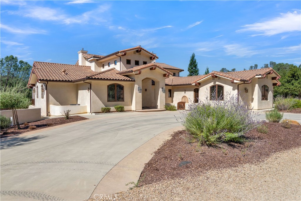 8820 Cantinas Point, Bradley, CA 93426 — photo 1