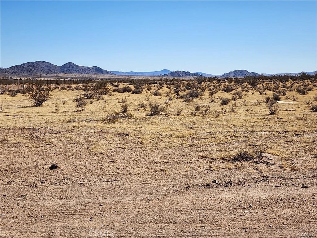 400 Cascadian Ave, Lucerne Valley, CA 92356 — photo 1